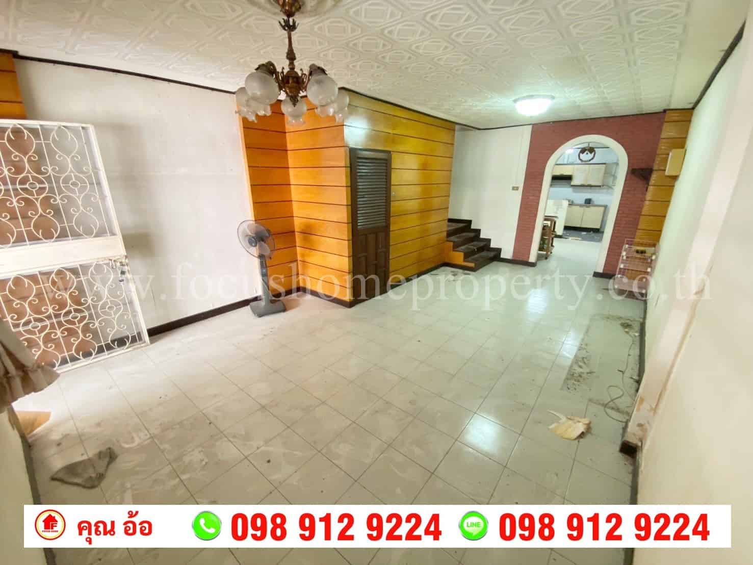 ขาย ทาวน์เฮ้าส์ 2 ชั้น หมู่บ้านแกรนด์วิลเลจ ลาดพร้าว 80/3